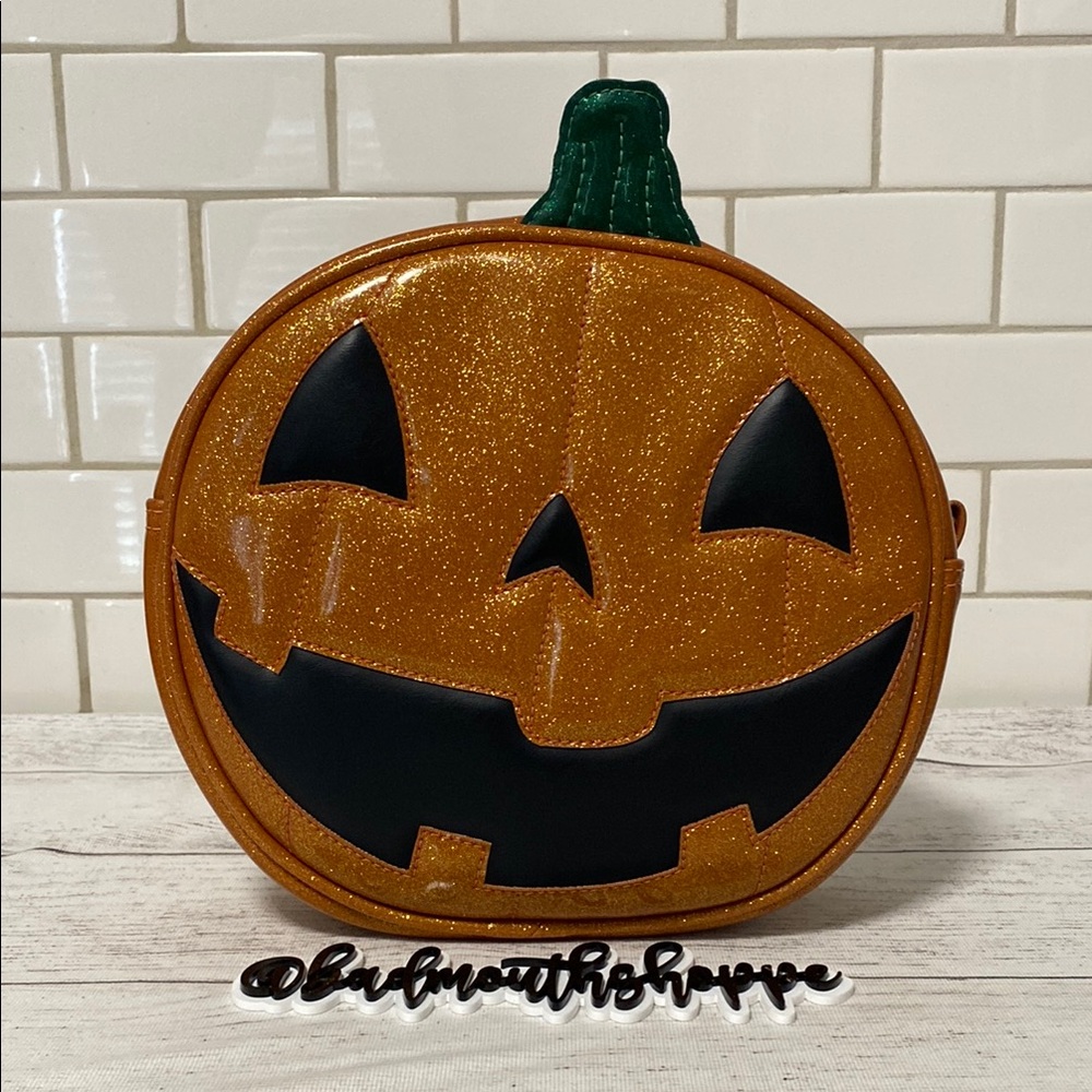 *Love Pain and Stitches Orange Happy Face Pumpkin with Stem Pumpkin Purse